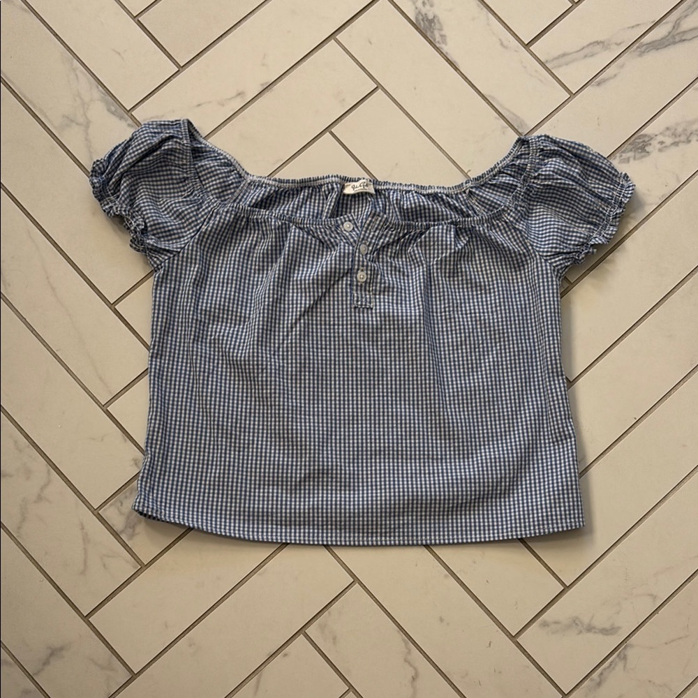 Brandy Melville Women’s checkered blouse